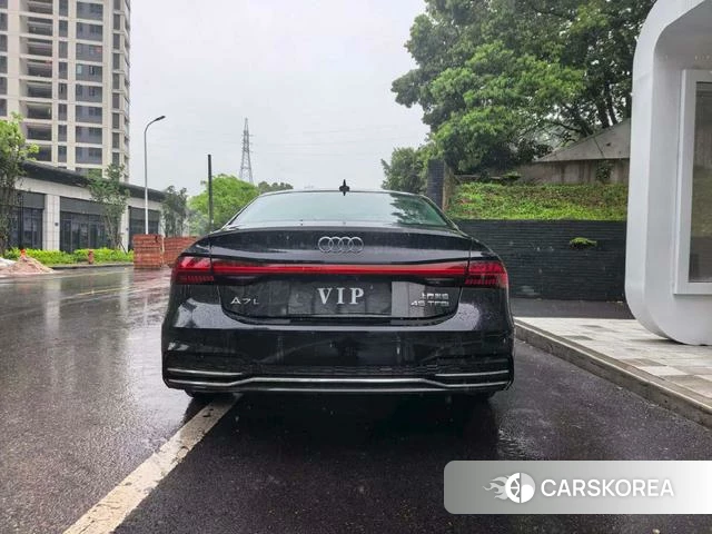 Audi A7L id 4290101 из Китая 8