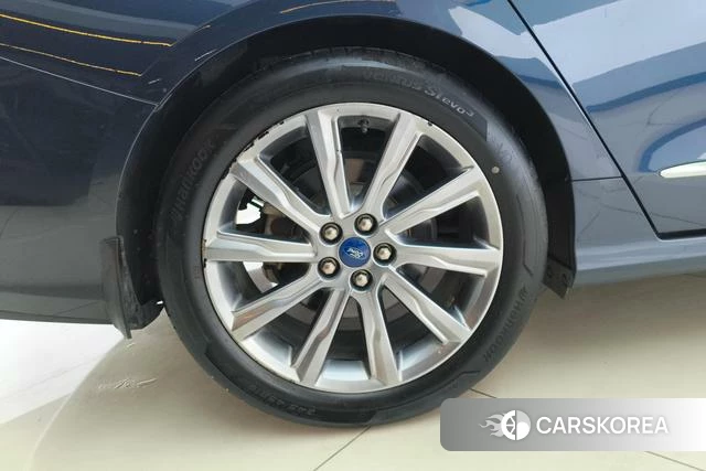 Ford Taurus id 4236809 из Китая 15