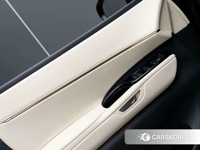 Lexus LM id 3939360 из Китая 18