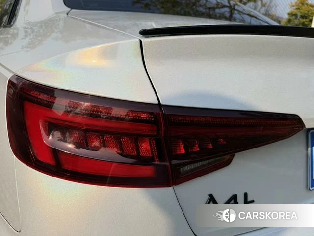 Audi A4L id 3889942 из Китая 10