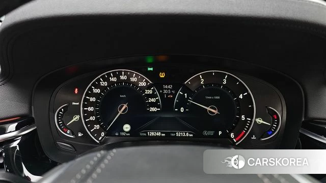 BMW 5 Series (G30) id 4615452 из Кореи 28