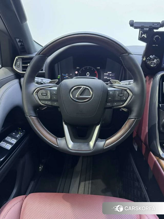 Lexus LX id 4333926 из Китая 14
