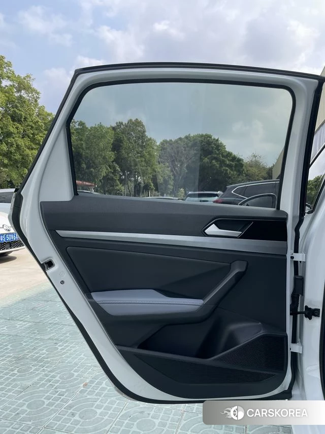 Volkswagen Lavida id 4264154 из Китая 17