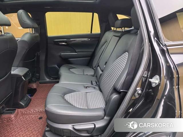 Toyota Crown Lufang id 4260985 из Китая 17