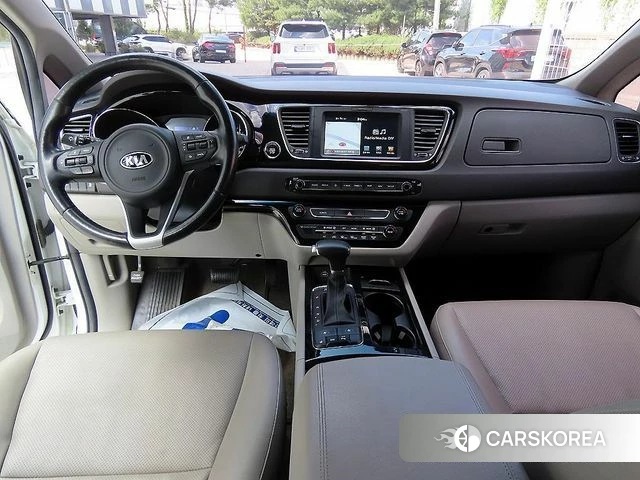 Kia All New Carnival id 4678063 из Кореи 18
