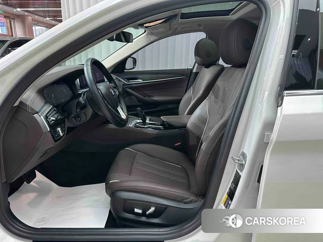 BMW 5 series PHEV id 4257269 из Китая 18