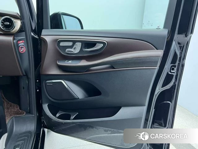 Mercedes-Benz V-class id 4307563 из Китая 29