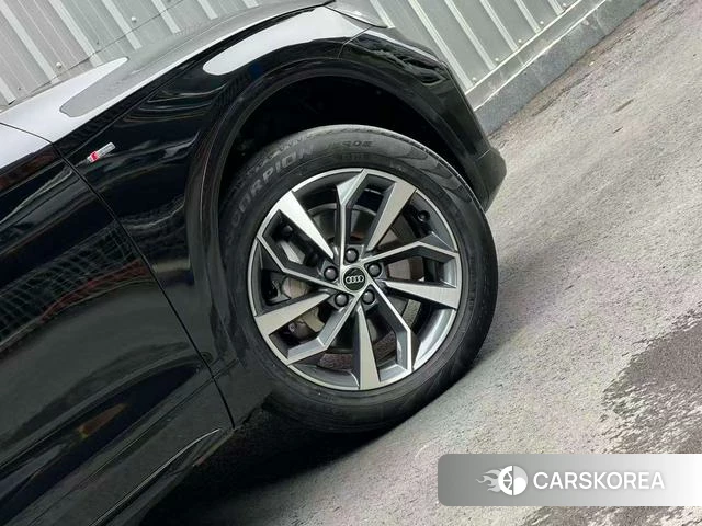 Audi Q5L id 4215010 из Китая 23