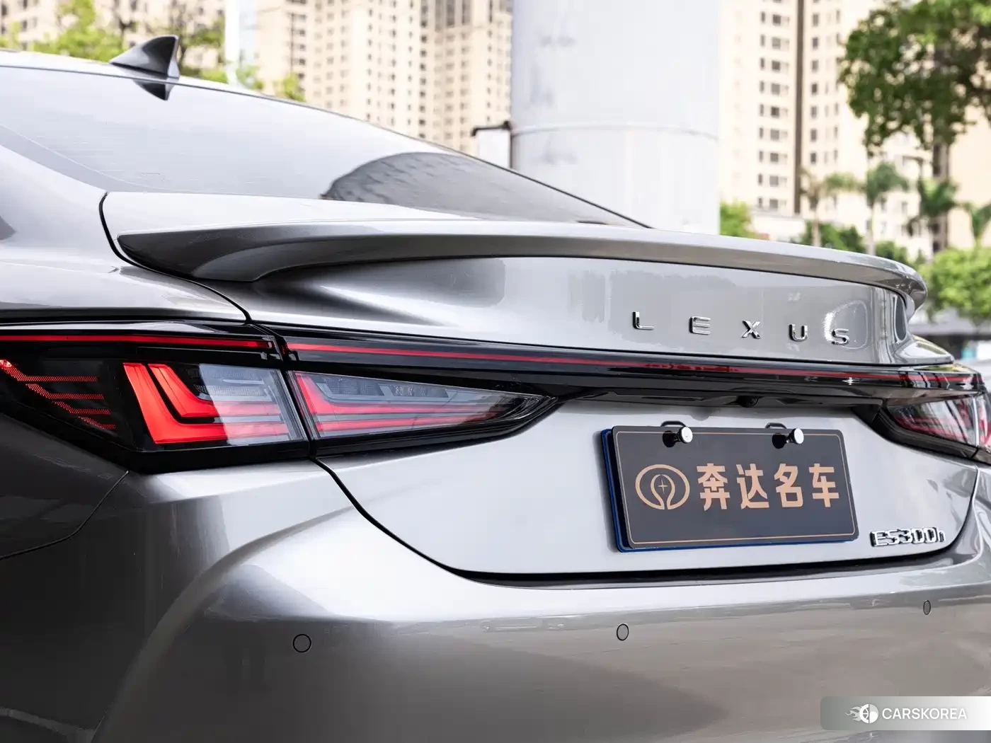 Lexus ES id 4606906 из Китая 19