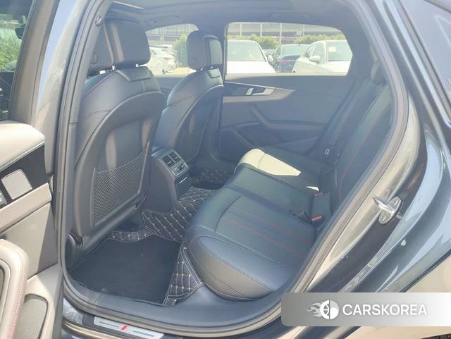 Audi A4L id 4205661 из Китая 10