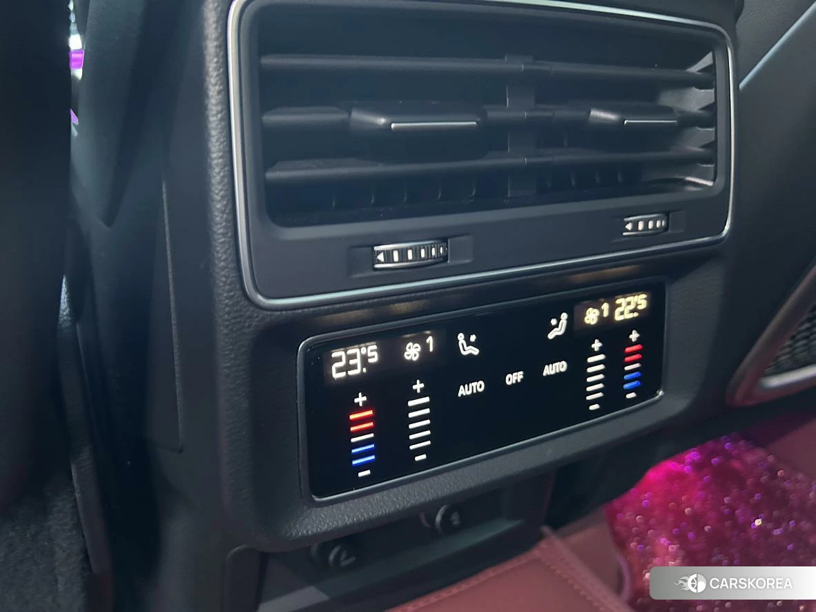 Audi Q7 id 4419540 из Китая 21