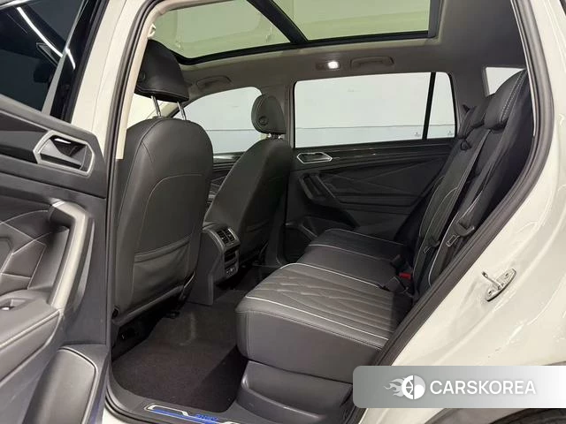 Volkswagen Tiguan L PHEV id 4272061 из Китая 18