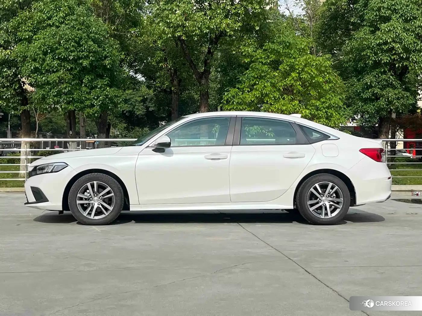 Honda Civic id 4659689 из Китая 13