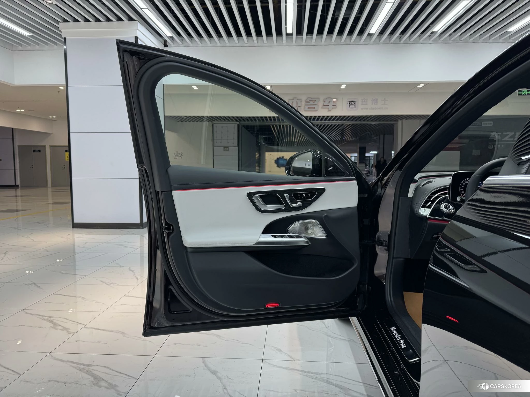 Mercedes-Benz E-Class id 4498555 из Китая 19