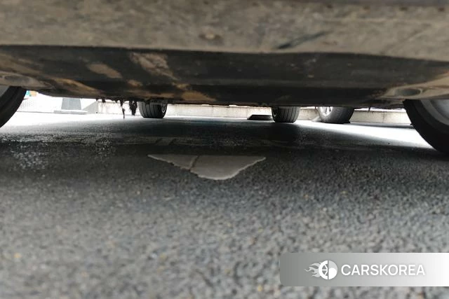Audi A6L id 4300974 из Китая 15