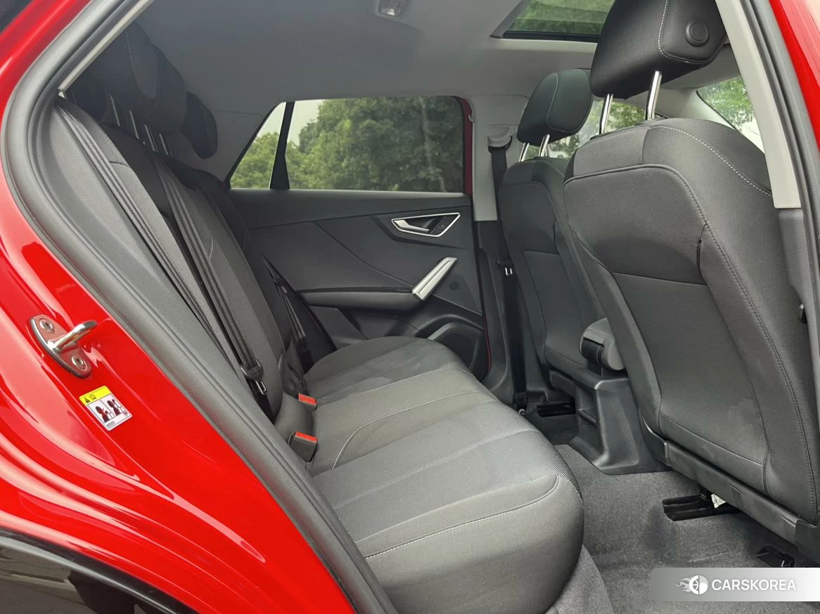 Audi Q2L id 4510388 из Китая 12