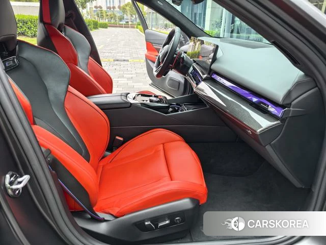 BMW M5 PHEV id 4301122 из Китая 32