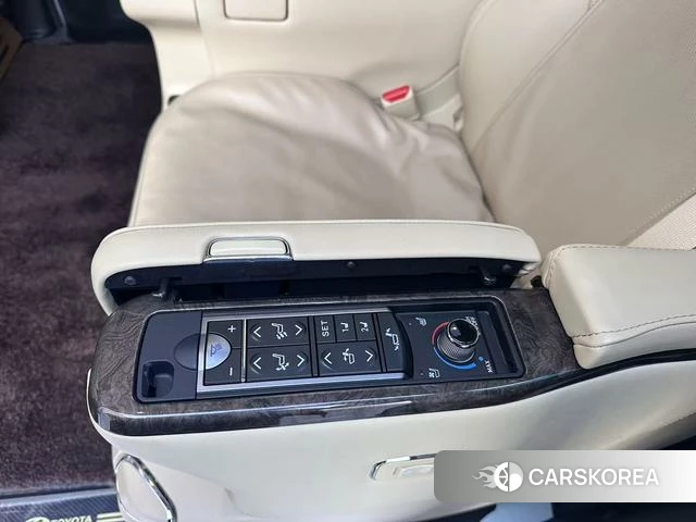 Toyota Elfa id 4258830 из Китая 10