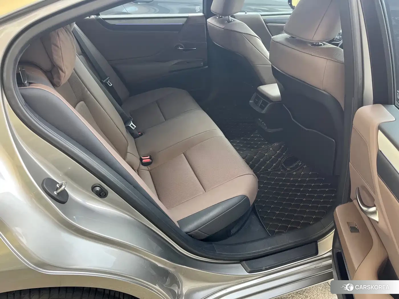Lexus ES id 4644614 из Китая 15