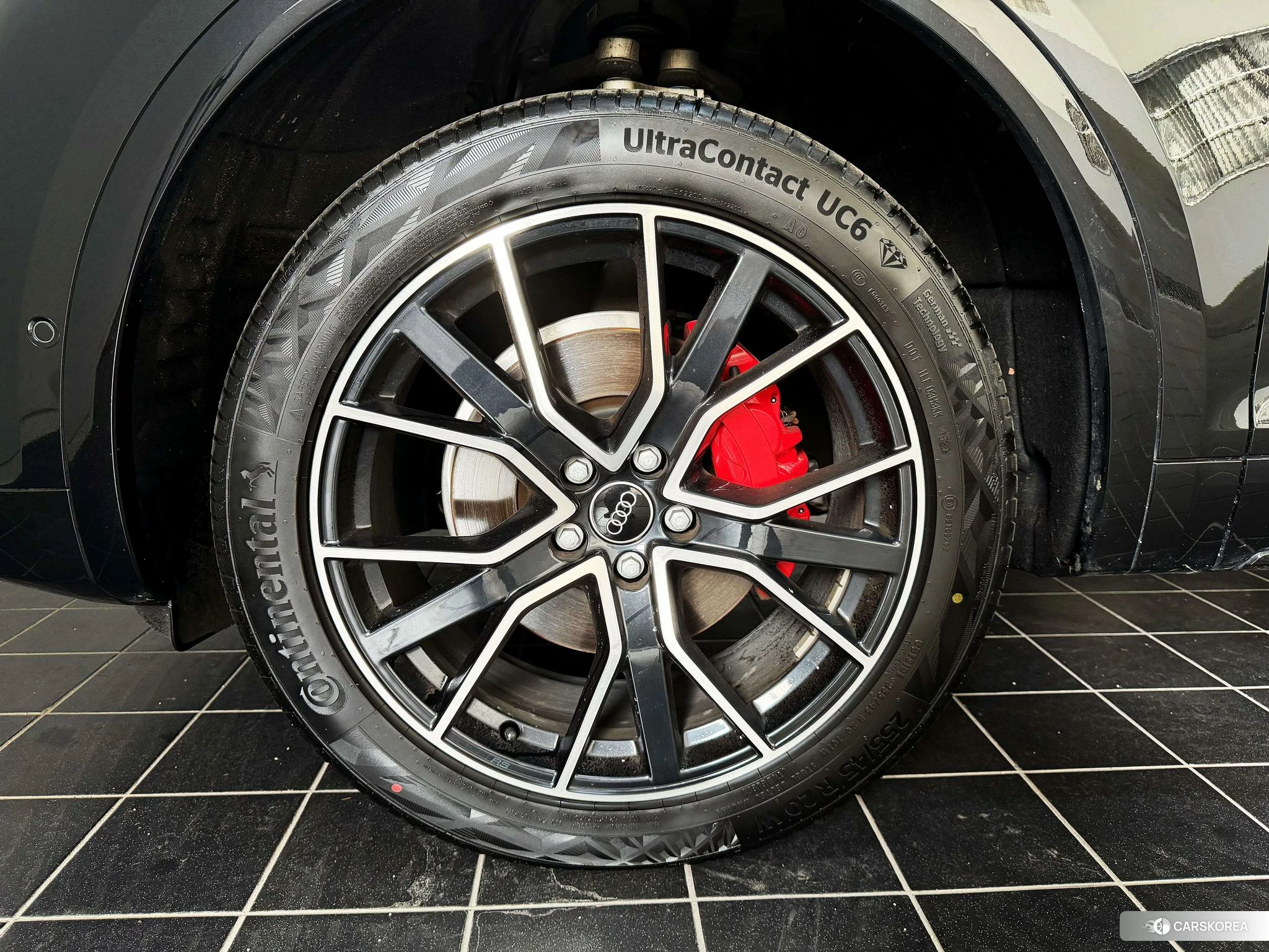 Audi Q5L id 4486250 из Китая 13