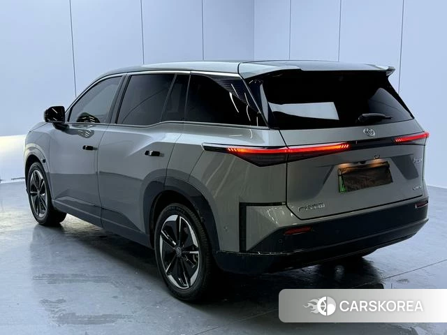 Toyota Platinum Wisdom 3X id 4348733 из Китая 12