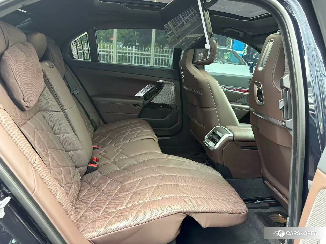 BMW 7 series id 4452820 из Китая 22