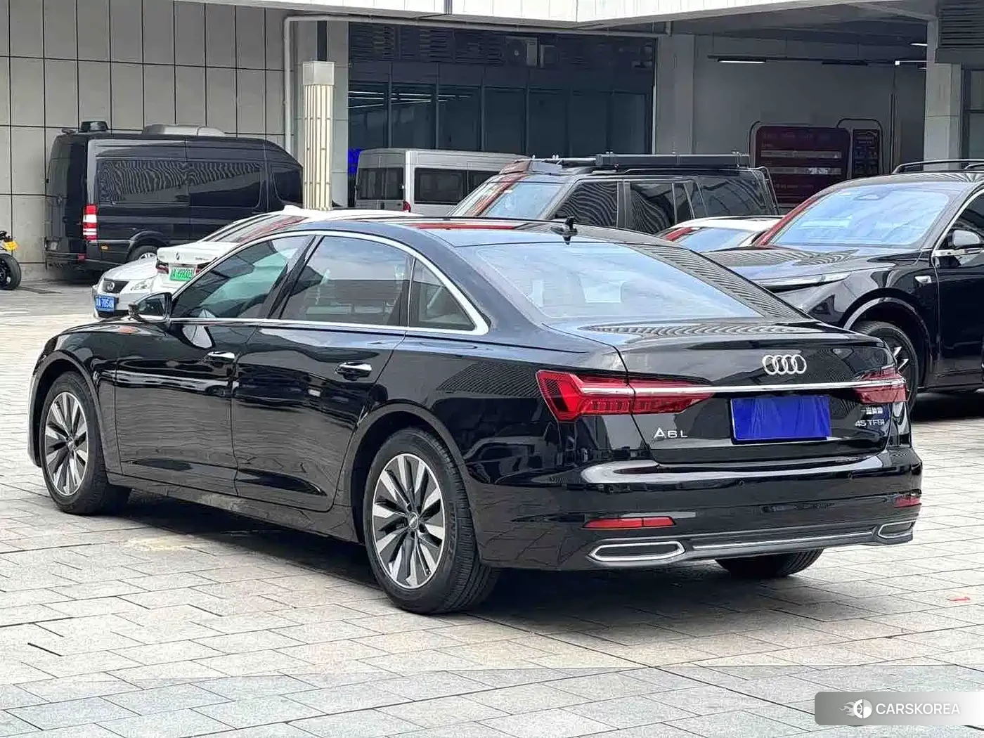 Audi A6L id 4576875 из Китая 8