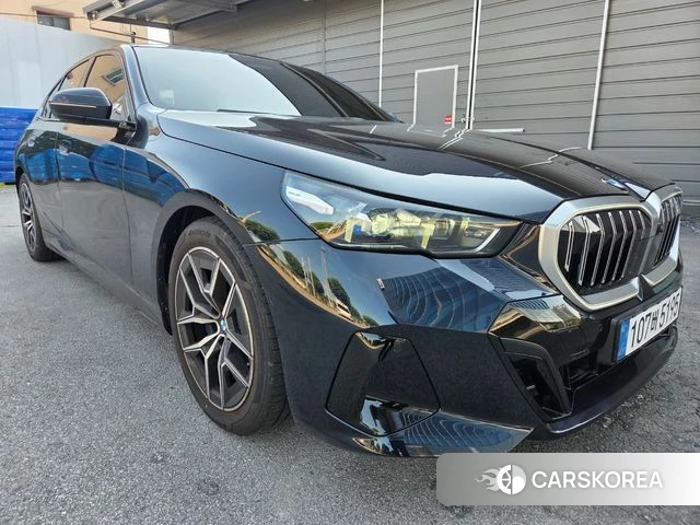 BMW 5 Series (G60) id 4532913 из Кореи 18