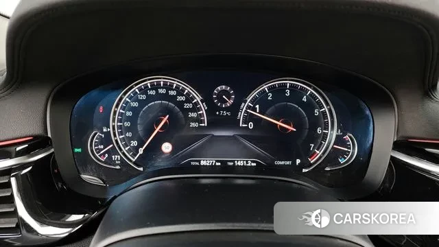 BMW 5 Series (G30) id 3489676 из Кореи 18