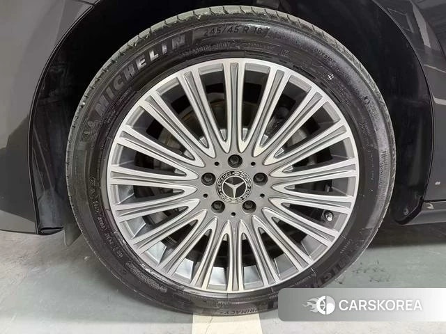 Mercedes-Benz E-class id 4353066 из Китая 19