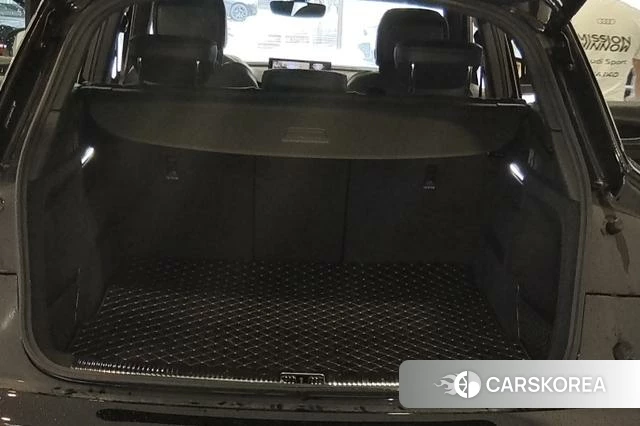 Audi Q5L id 4235713 из Китая 15