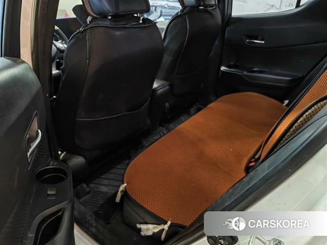 Toyota C-HR id 4263962 из Китая 8