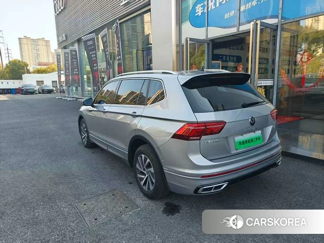 Volkswagen Tiguan L PHEV id 4210748 из Китая 11