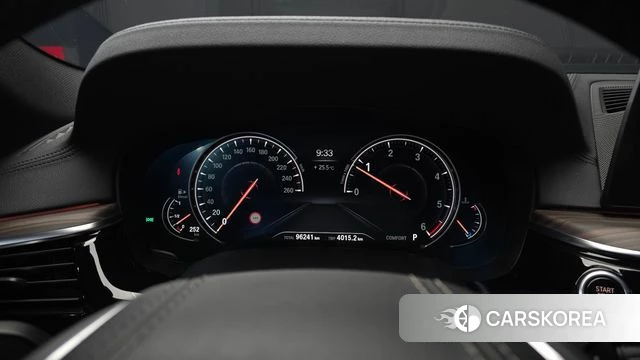 BMW 5 Series (G30) id 4776468 из Кореи 32