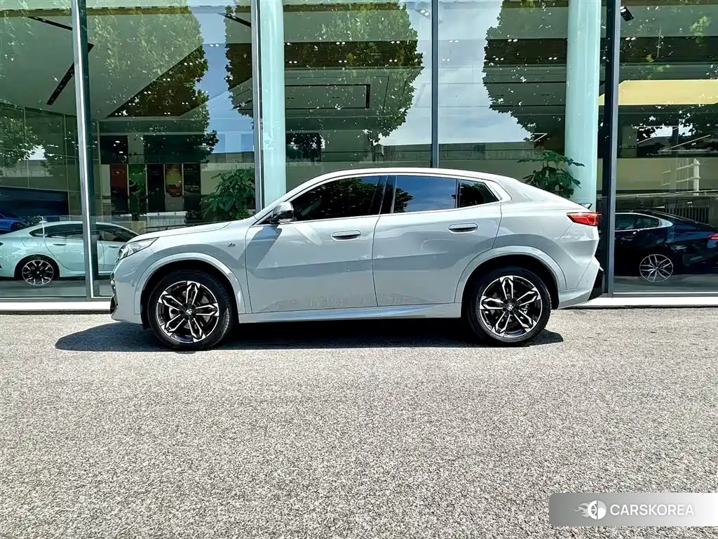 BMW X2 id 4622562 из Китая 12