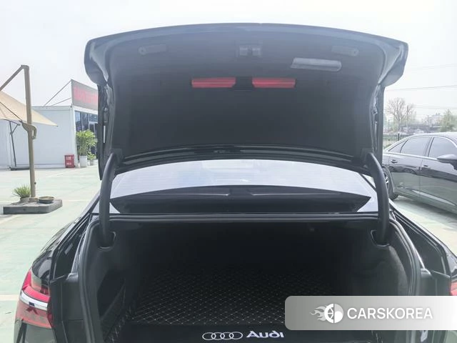 Audi A6L id 4334918 из Китая 20