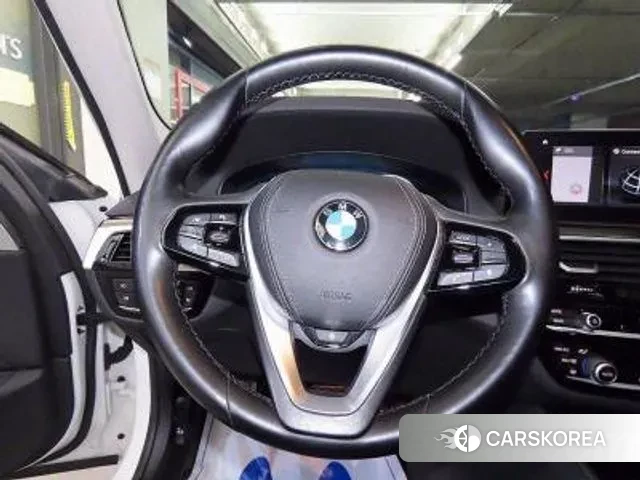 BMW 5 Series (G30) id 2991161 из Кореи 18