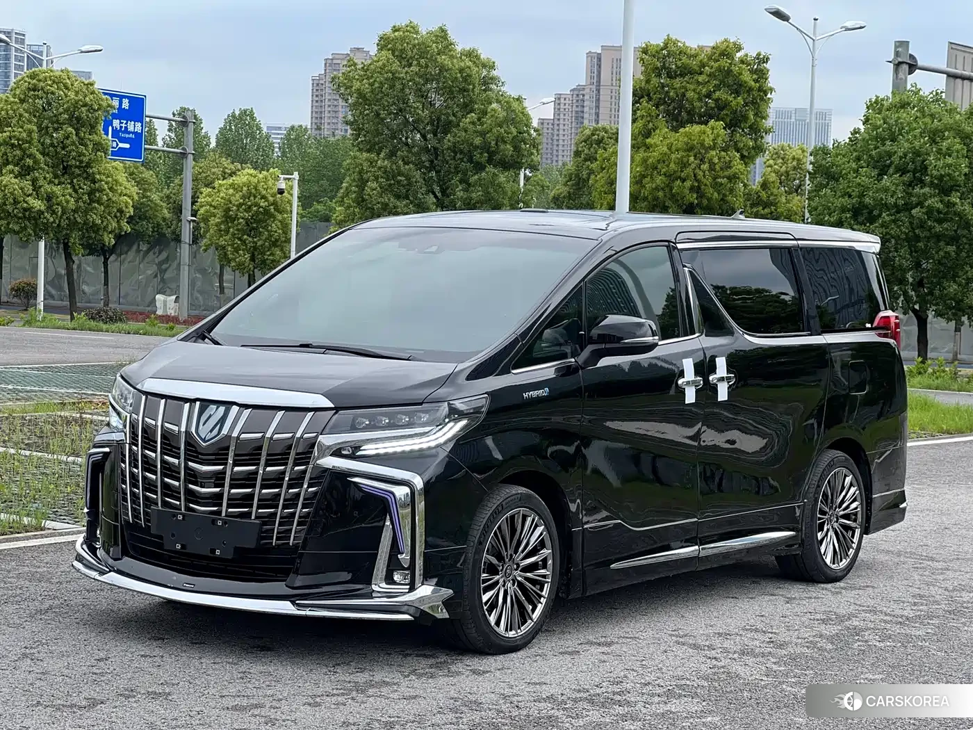 Toyota Elfa id 4634758 из Китая 8