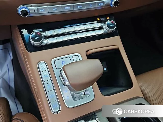 Genesis G90 id 4836937 из Кореи 16