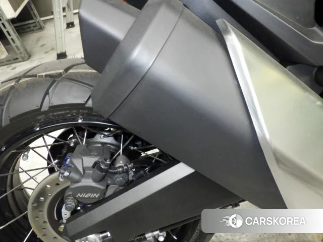 Honda X-ADV 750 id 3950106 из Японии 33