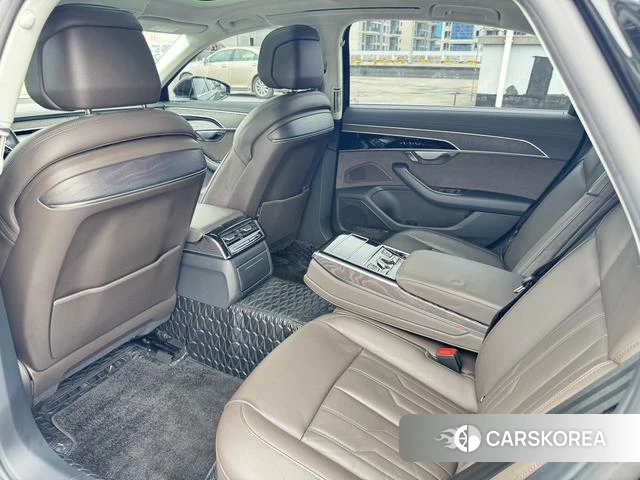 Audi A8 id 4259534 из Китая 15