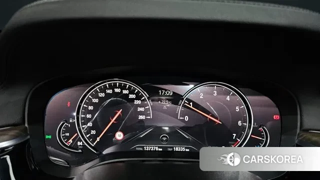 BMW 5 Series (G30) id 3313641 из Кореи 18