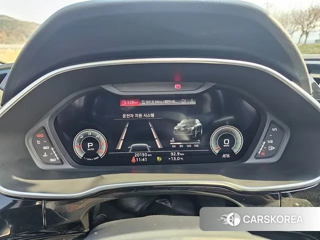 Audi Q3 (F3) id 3388933 из Кореи 17