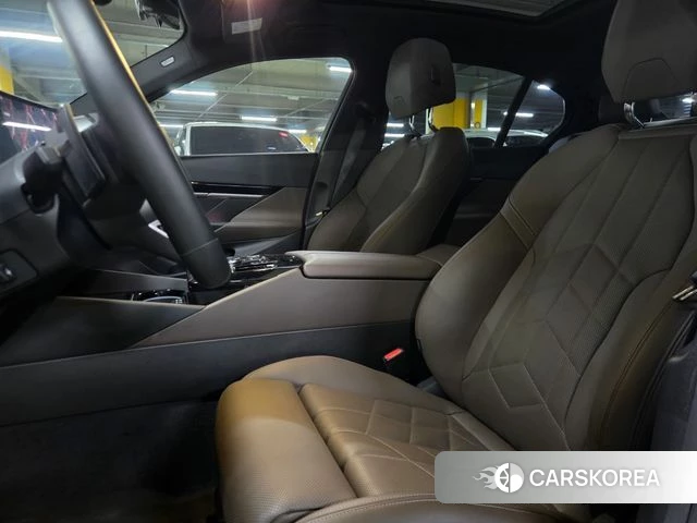 BMW 5 Series (G60) id 4408150 из Кореи 18