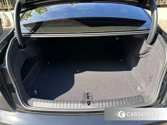 Audi A6L id 4234786 из Китая 8