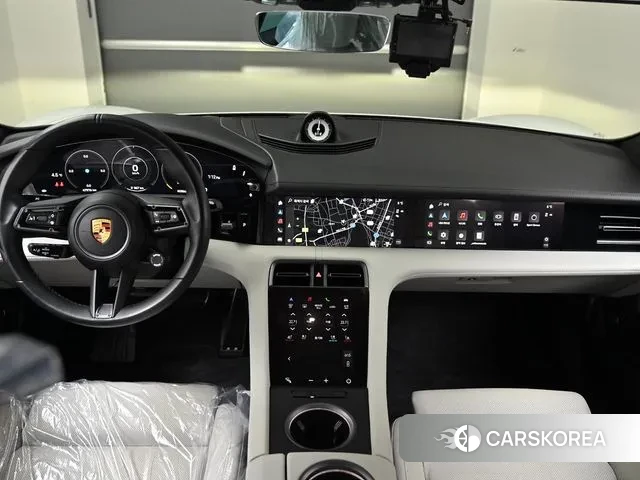 Porsche Taycan id 3433346 из Кореи 18