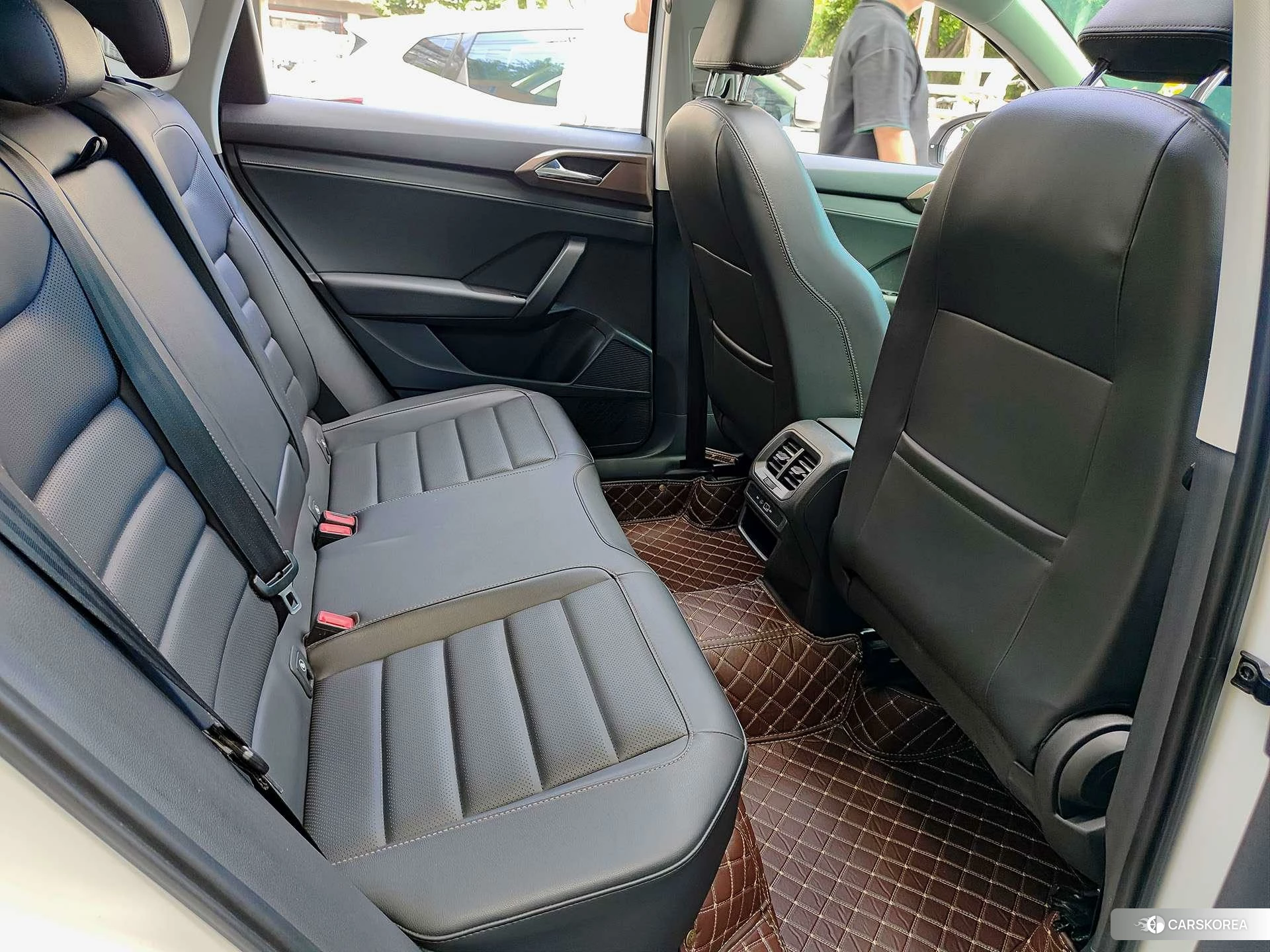 Volkswagen Tuyue id 4420948 из Китая 8