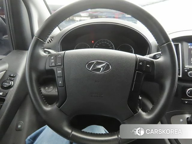 Hyundai The New Grand Starex id 3924374 из Кореи 18