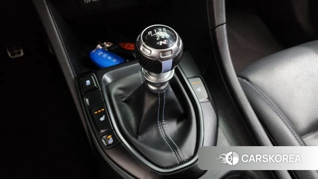 Hyundai Veloster (JS) id 4907677 из Кореи 31