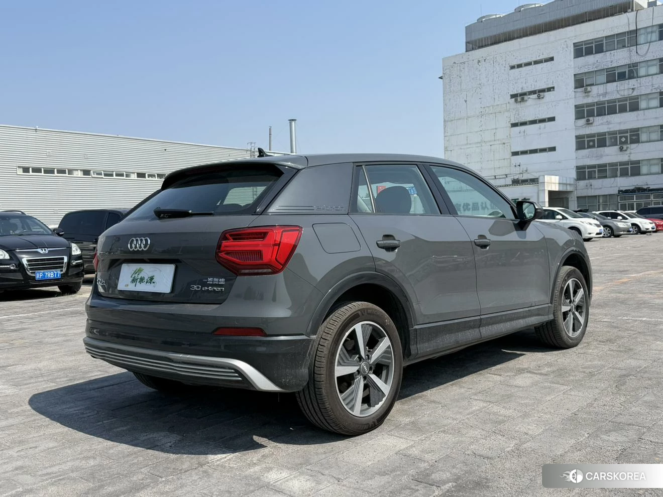 Audi Q2L id 4498554 из Китая 12